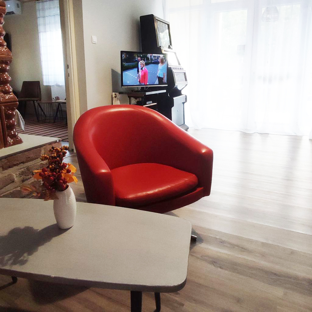szechenyi-apartman előtér-2025-011